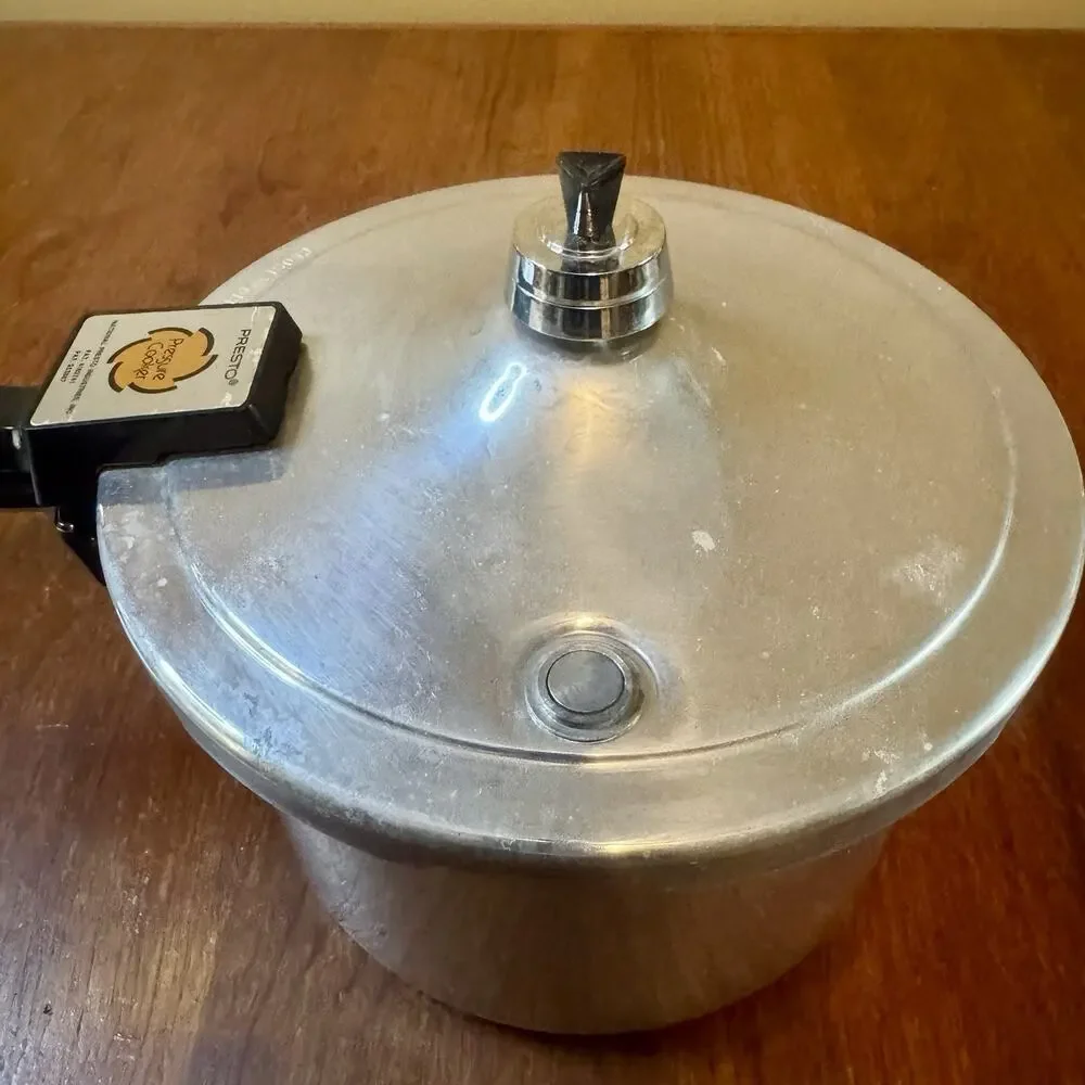 Presto 0121004 Vintage Pressure Cooker Canner 4 Qt Aluminum w/ Manuals
